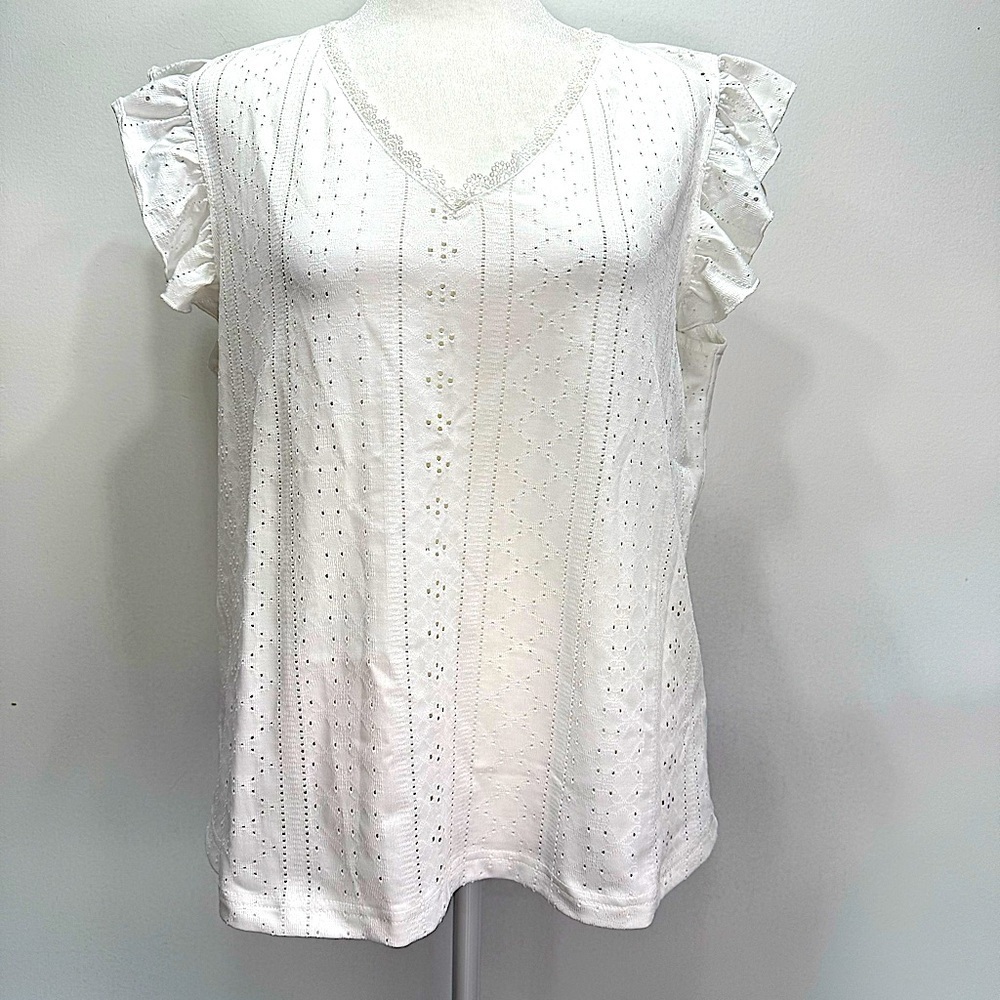 NEW White Knit Eyelet Lace Trimmed V Neck Top with Flutter Sleeves Size Large